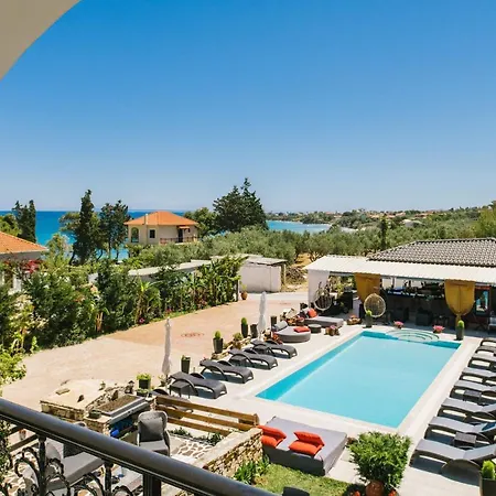 Corali Sea Breath & Pool Amoudi