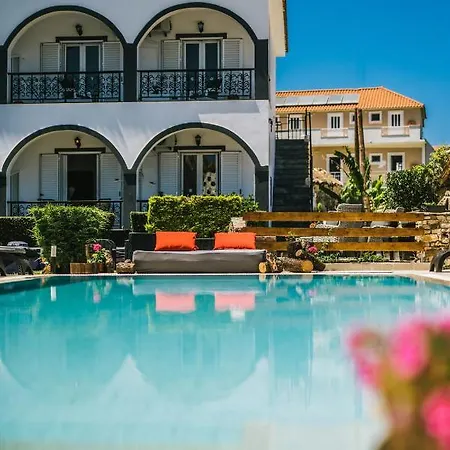 Corali Sea Breath & Pool Apartment *