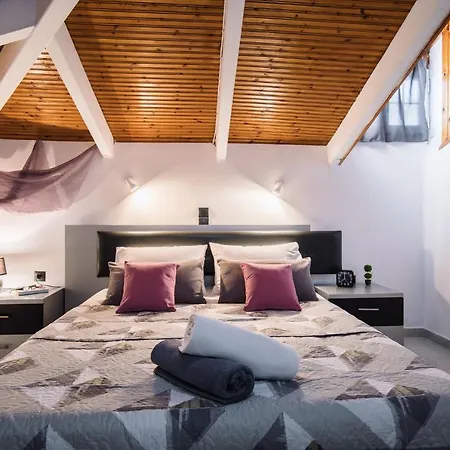 Corali Sea Breath & Pool Apartment Ammoudi