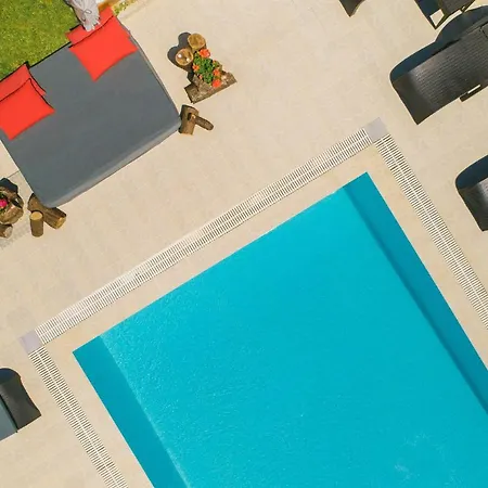 Corali Sea Breath & Pool Amoudi