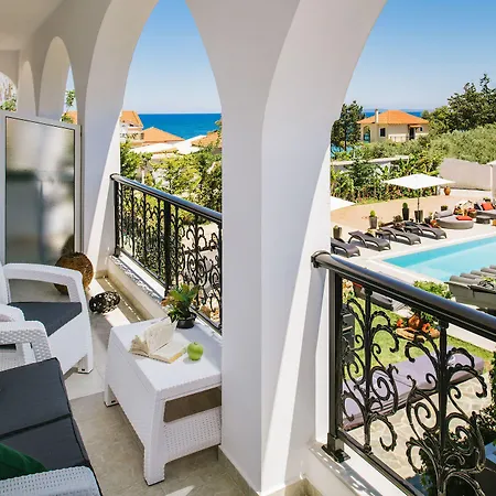 Corali Sea Breath & Pool Apartment