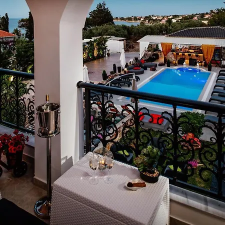 Corali Sea Breath & Pool Ammoudi