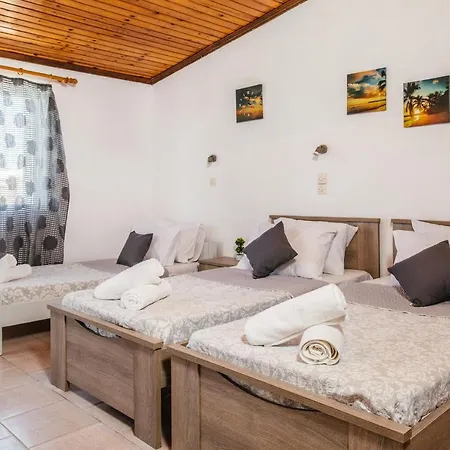 Corali Sea Breath & Pool Apartment Ammoudi