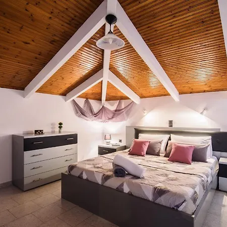 아파트 Corali Sea Breath & Pool *